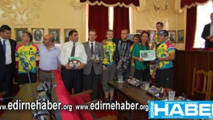 Görüntülenmekten Rahatsız Oldu