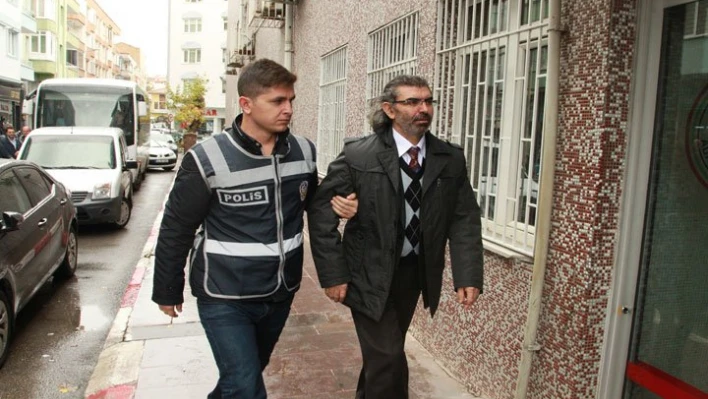 17 FETÖ zanlısı adliyede