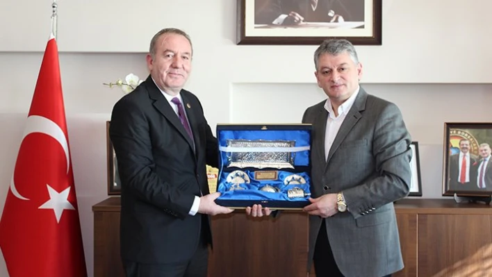 Görüş alışverişinde bulundular
