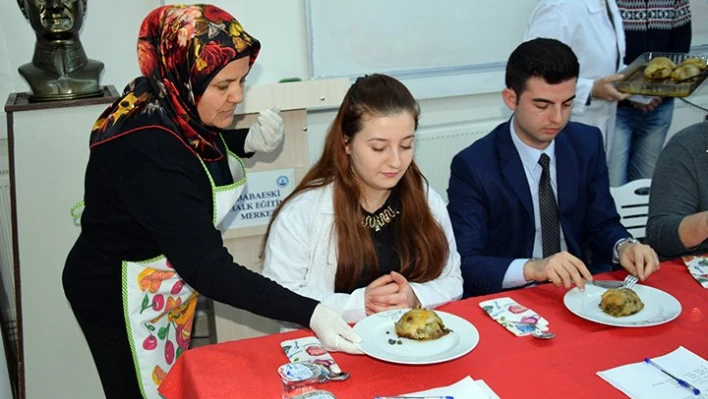 Yöresel yemekler yarıştı