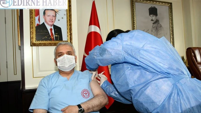 Tekirdağ Valisi Yıldırım, Kovid-19 aşısının ilk dozunu yaptırdı