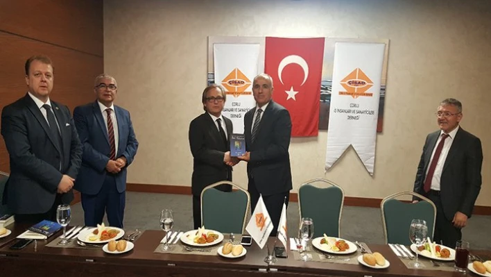 Kitabı Tanıtıldı