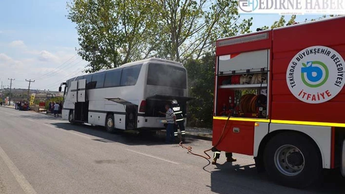 Seyir halindeki otobüste yangın