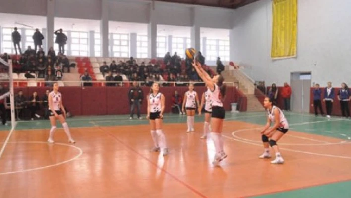 Soğuk salonda spora devam