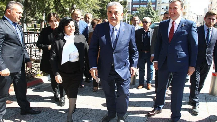 'Sevmenin maliyeti yoktur!'