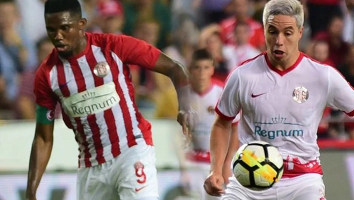 Nasri İle Antalyaspor Sözleşmeyi Feshetti