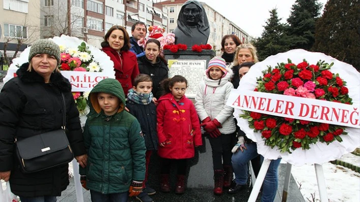 Zübeyde Hanım'ı andılar