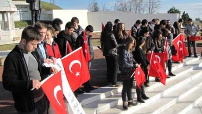 100. yılı andılar      