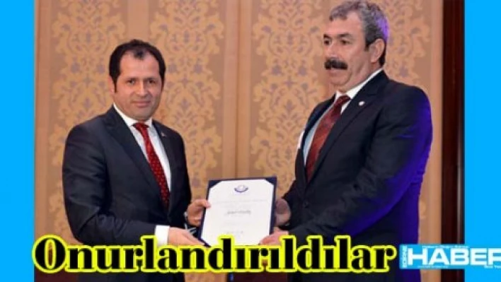  Üstün liyakat ödülü aldılar