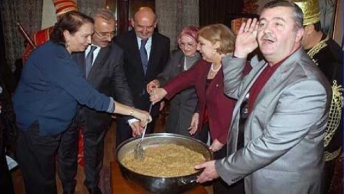 “Helva Sohbetleri” gecesine katıldılar 