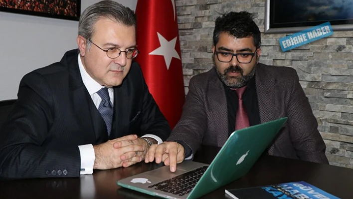 Büyükelçi'den hem ziyaret hem oylama