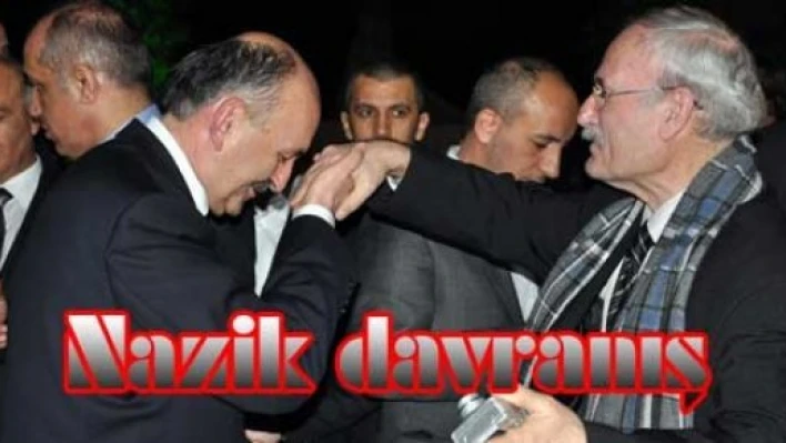 Bakan Müezzinoğlu'ndan nazik davranış