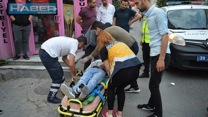 otomobil ile motosiklet çarpıştı
