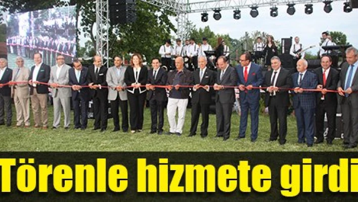 Görkemli açılış