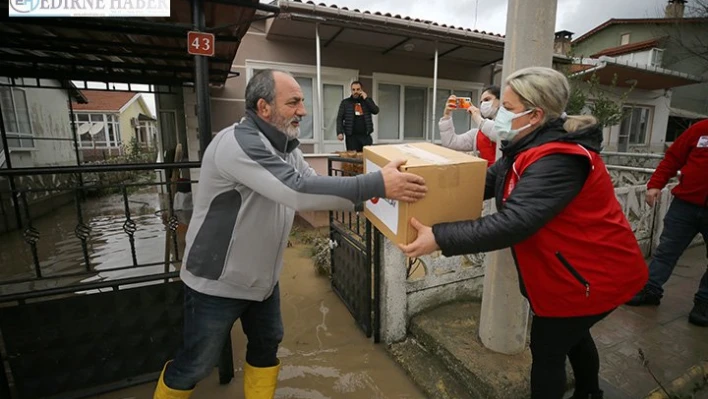 Temizlik seti dağıtıldı