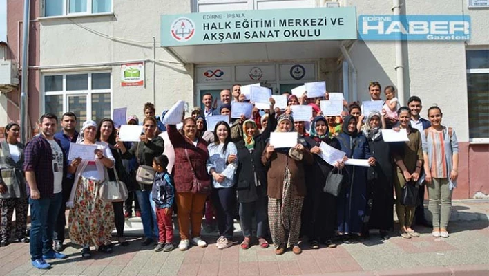 Okuma yazma belgelerini aldılar