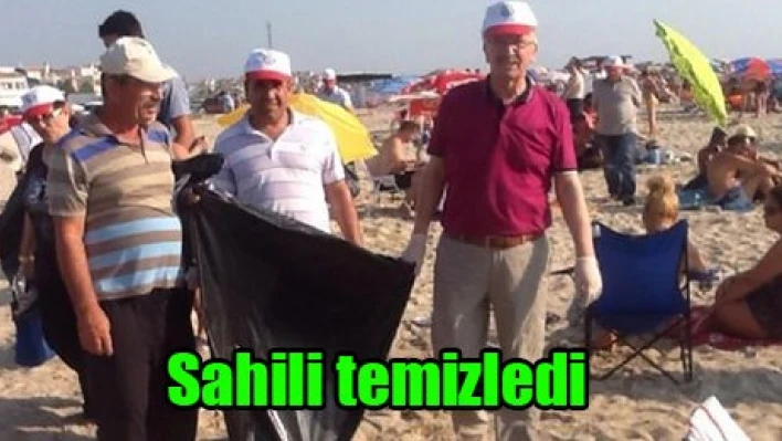 Sahili temizledi