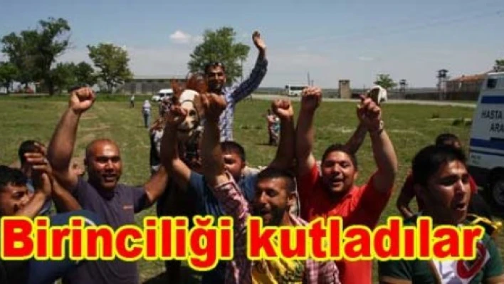 Birincilik coşkusu