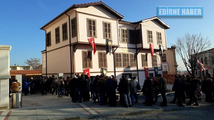 Ziyaretçi akınına uğradı