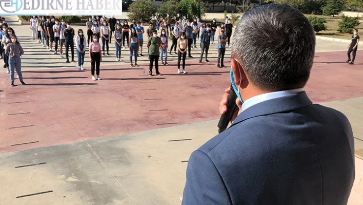 İlk ders zili çaldı