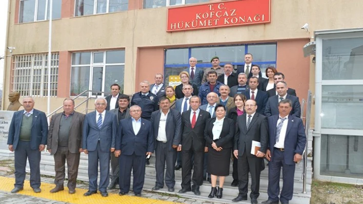 Muhtarlarla buluştu