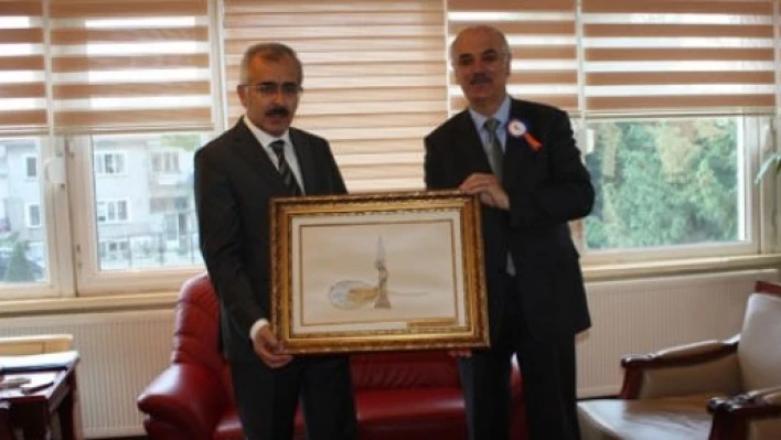  Vali Duruer'e ziyaret