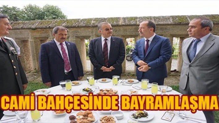 Selimiye bahçesinde bayramlaşma