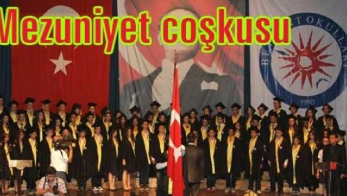 Beykent’te mezuniyet coşkusu