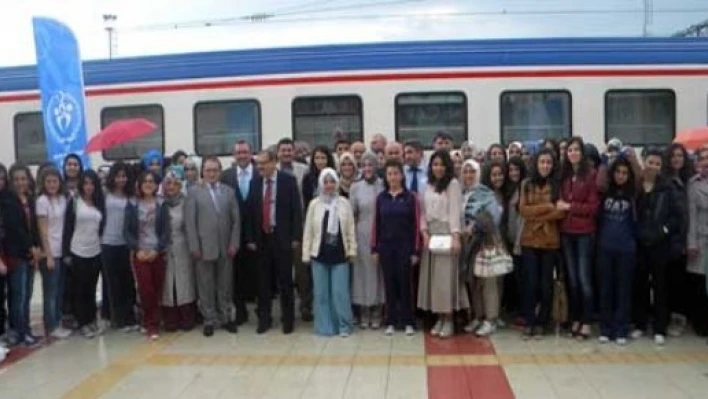 9 Ülkeyi gezecekler