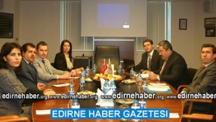 'Kadını birey değil, aile olarak görmek istiyorlar'