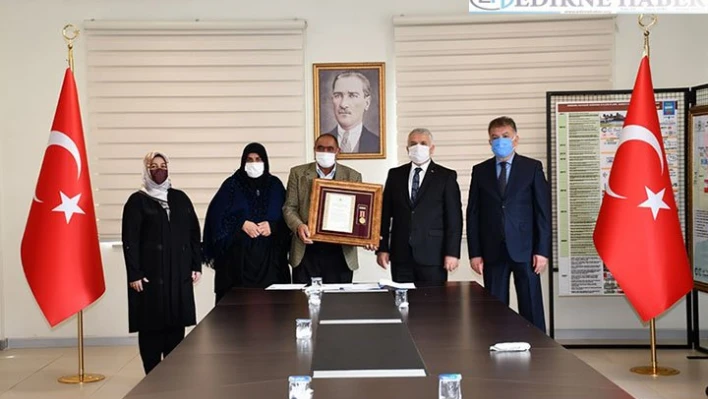 Devlet ÖvünçÂ Madalyası ve Beratı Tevdi Töreni