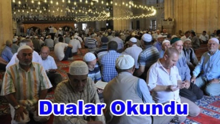  Dualar okundu
