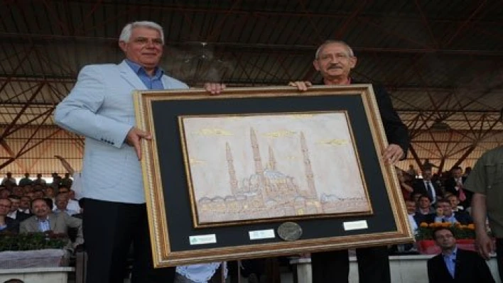 Edirne kari ve Selimiye hediyesi verdi