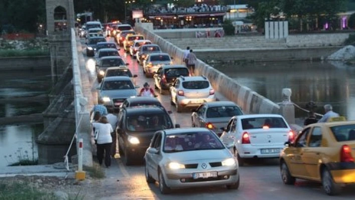 Trafik kilitlendi