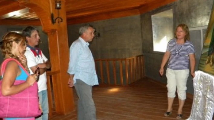 Ziyaretçi akınına uğradı