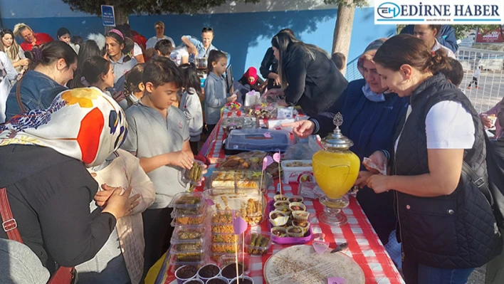 75.Yıl İlk Öğretim Okulunda kermes