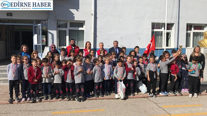 75. Yıl İlkokulu'ndan Rekor Kan Bağışı!