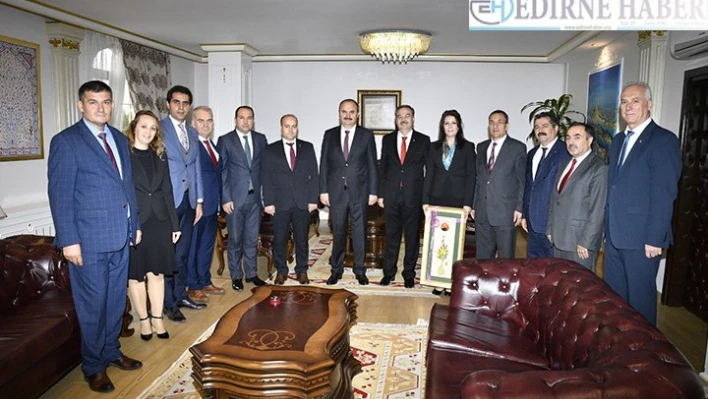 Öğretmenlerden Vali Canalp'e ziyaret