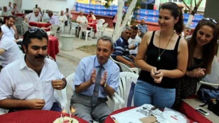  Baran'a sürpriz doğum günü kutlaması