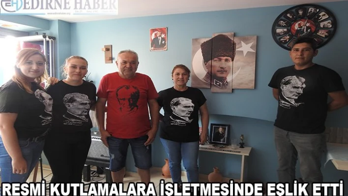 Resmi kutlamalara işletmesinde eşlik etti