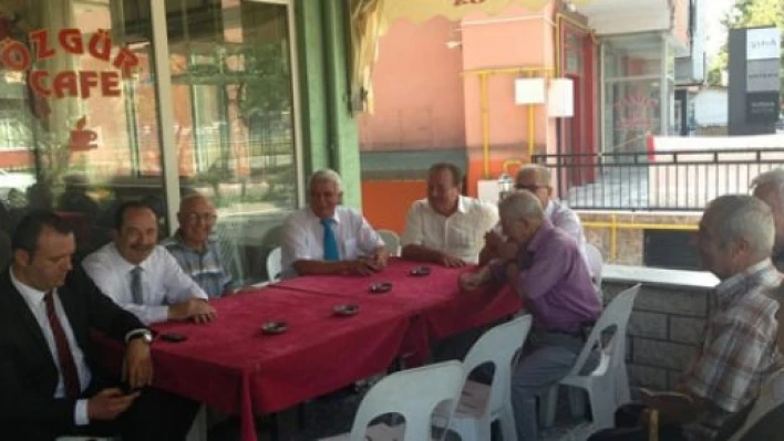  CHP'lilerden esnaf ve kahvehane ziyareti