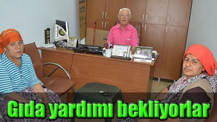 Gıda yardımı bekliyorlar