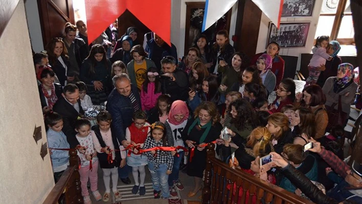 350 Eser sergilendi