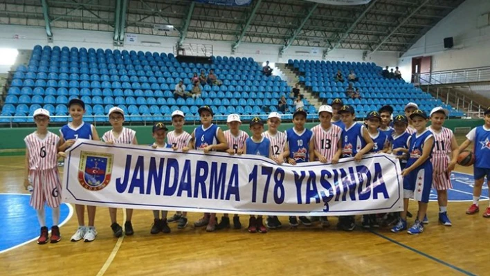 Miniklerden Jandarmaya destek