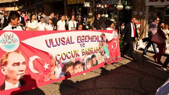 Minikler Saraçlar'ı coşturdu