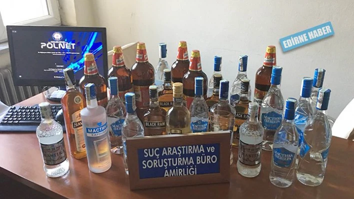 Semt pazarında kaçak içki şoku