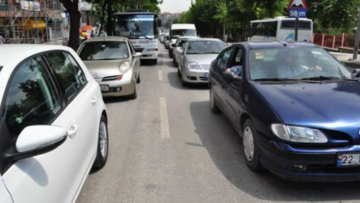 İnsan azalıyor, araç sayısı artıyor