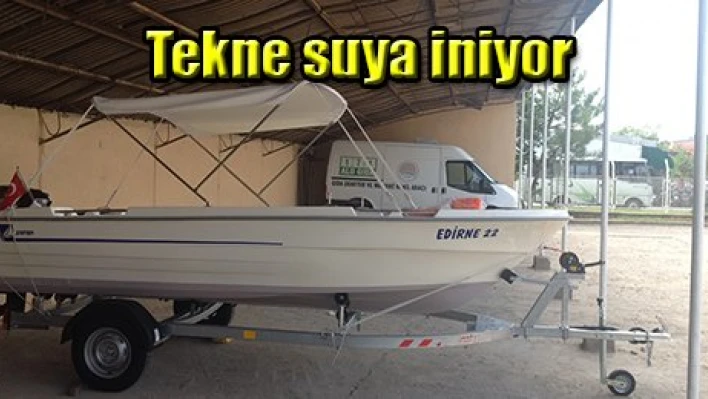 Tekne suya iniyor