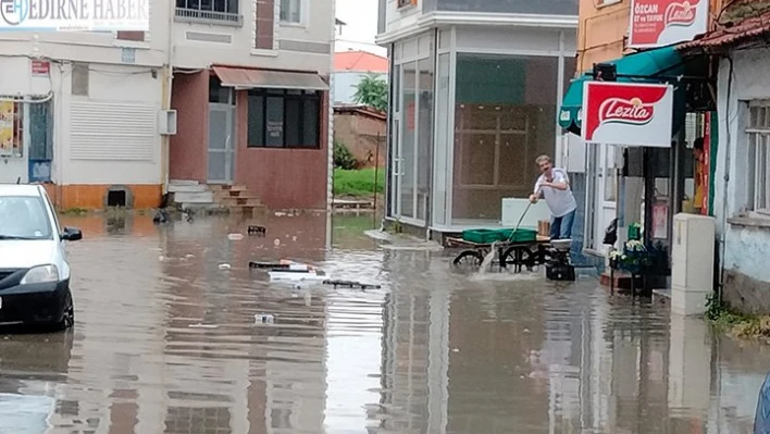 Sağanak olumsuz etkiledi
