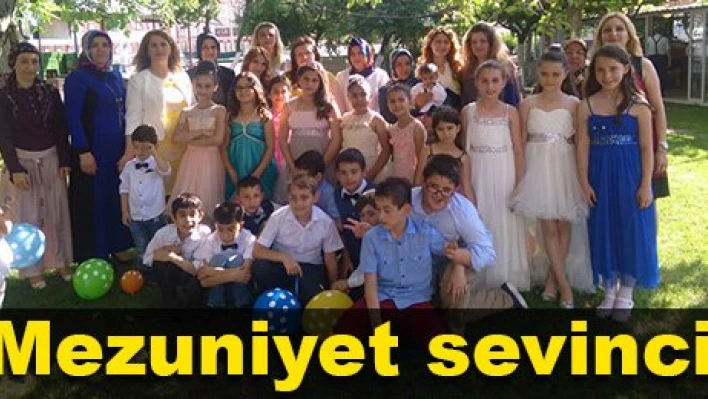 Mezuniyet sevinci yaşadılar